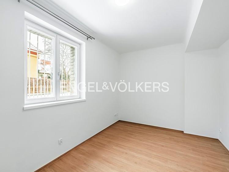 Pronájem bytu 3+kk 57 m² - foto 5