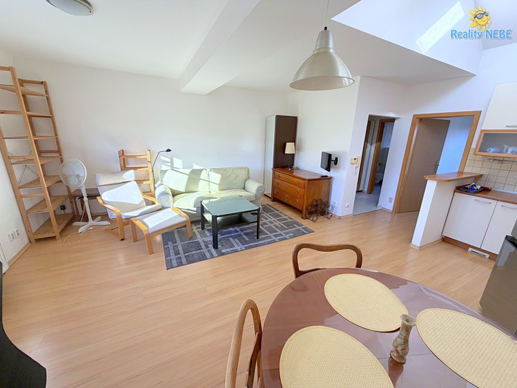 Pronájem bytu 2+kk 50 m² - foto 4
