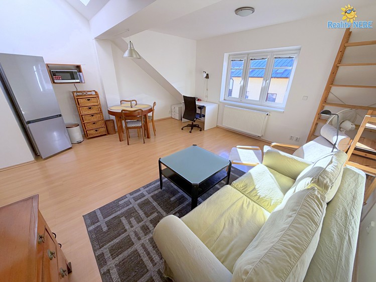 Pronájem bytu 2+kk 50 m² - foto 2