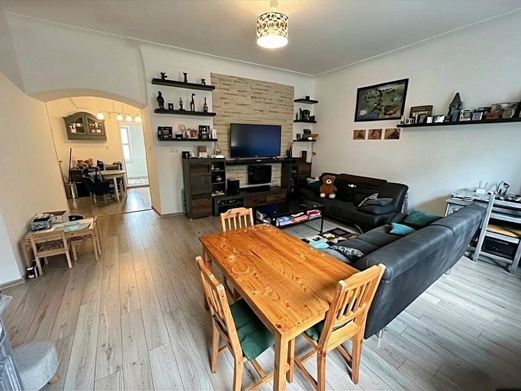 Pronájem bytu 2+1 95 m² (Jednopodlažní) - foto 1