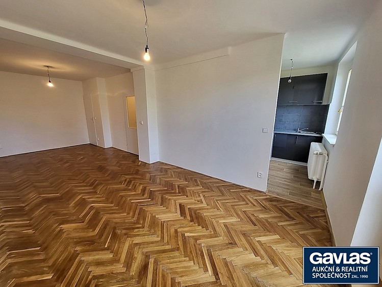 Pronájem bytu 1+kk 37 m² - foto 3