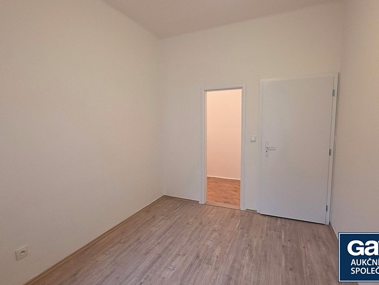 Pronájem bytu 2+kk 55 m² - foto 7