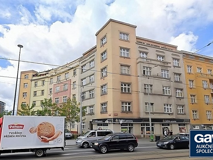 Pronájem bytu 2+1 93 m² - foto 1