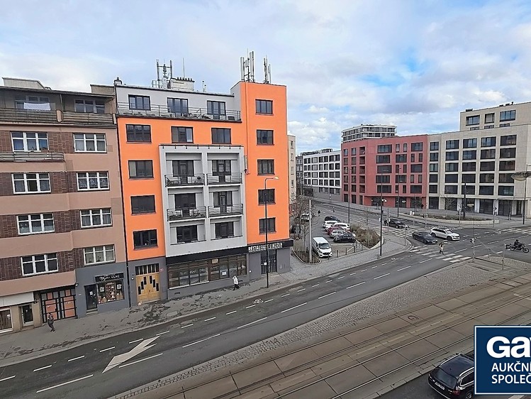 Pronájem bytu 2+1 93 m² - foto 3
