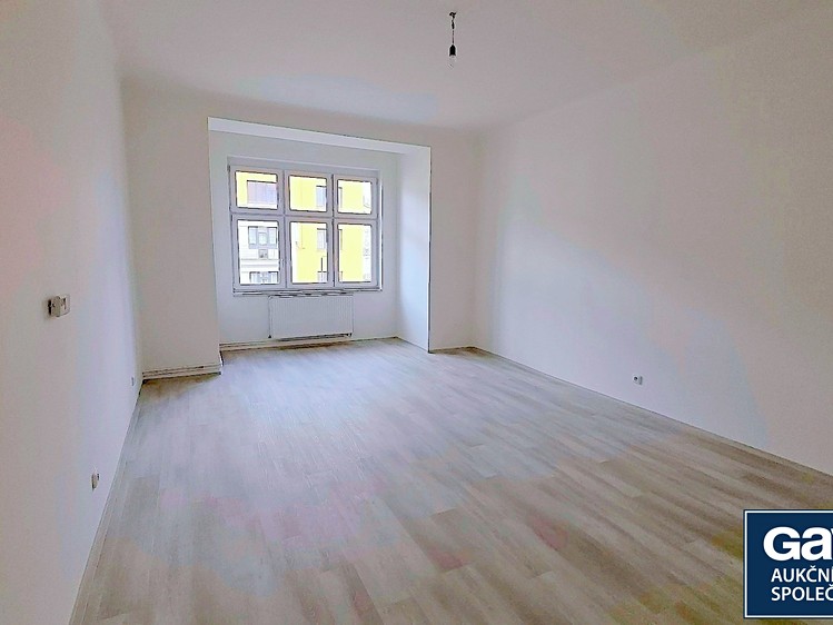 Pronájem bytu 2+1 93 m² - foto 6
