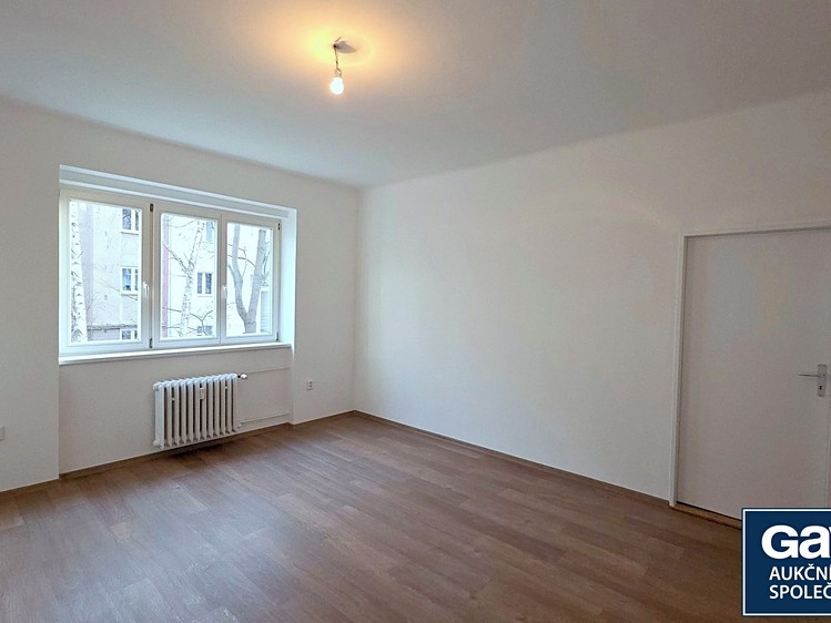Pronájem bytu 1+1 51 m² - foto 4
