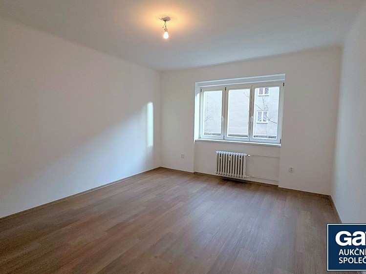 Pronájem bytu 1+1 51 m² - foto 3
