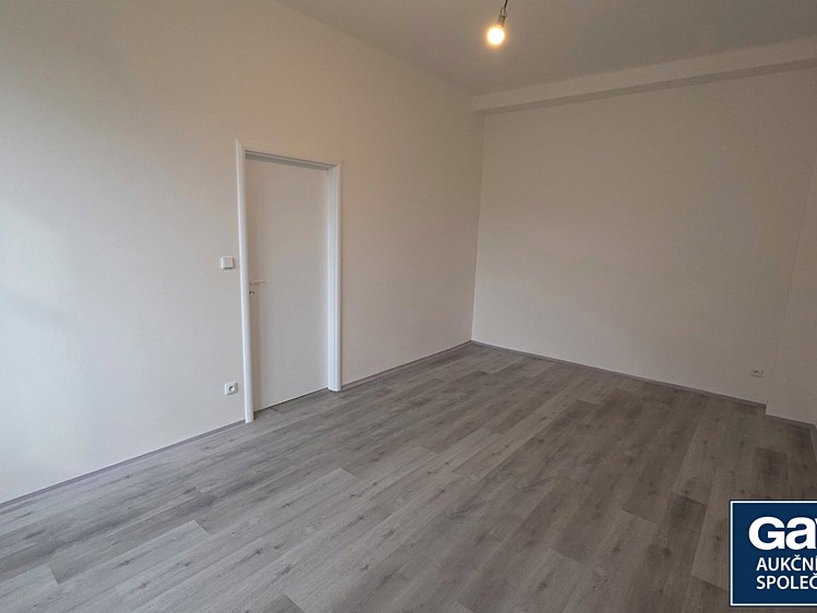 Pronájem bytu 1+1 42 m² - foto 4