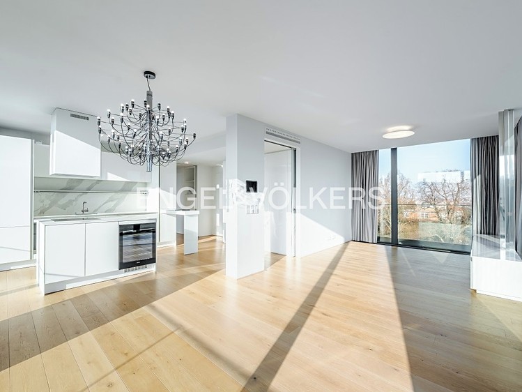 Pronájem bytu 4+kk 129 m² - foto 2