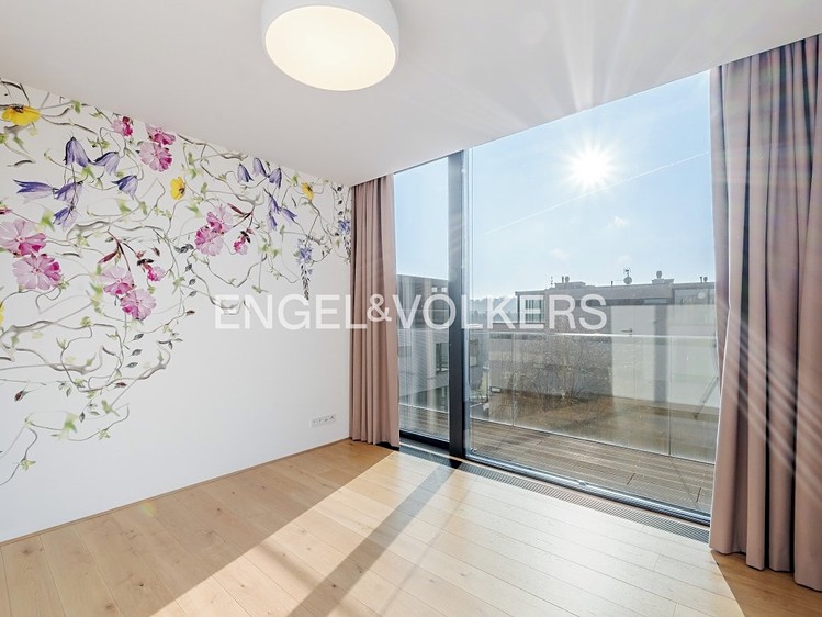 Pronájem bytu 4+kk 129 m² - foto 6