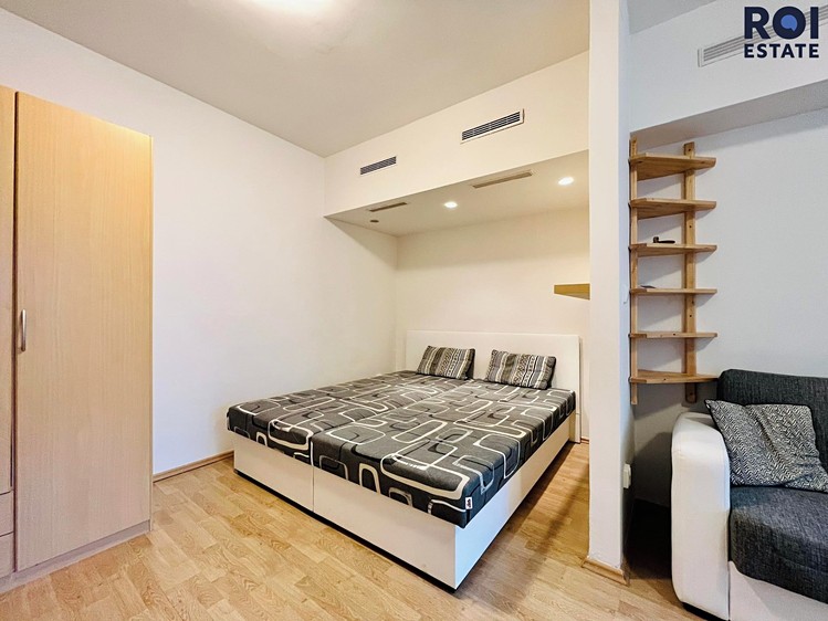 Pronájem bytu 1+1 40 m² - foto 5