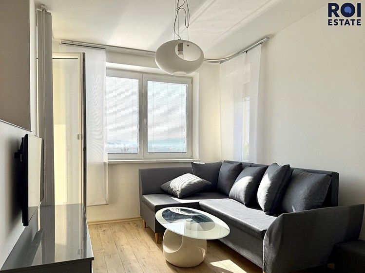 Pronájem bytu 3+kk 53 m² - foto 1