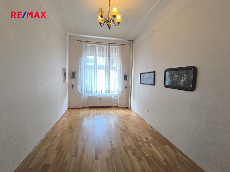 Pronájem bytu 2+1 69 m² - foto 3