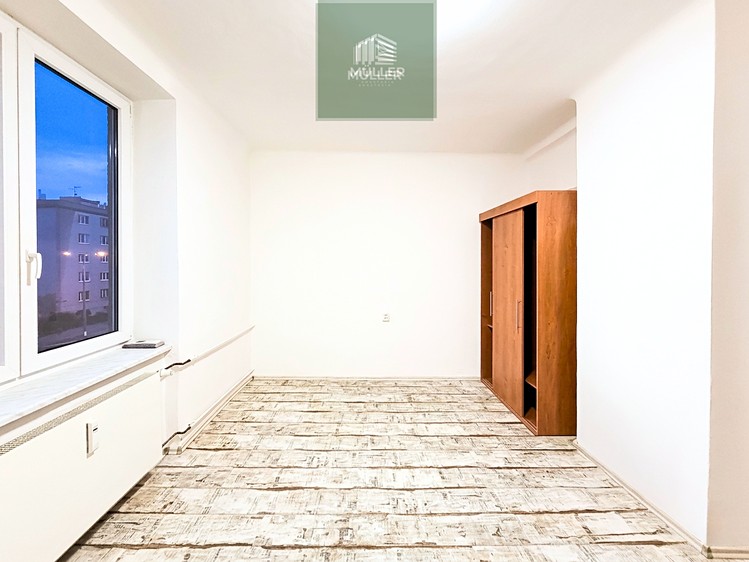 Pronájem bytu 3+1 75 m² - foto 4