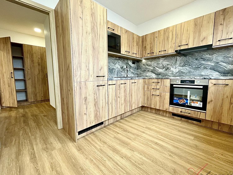 Pronájem bytu 1+1 37 m² - foto 1