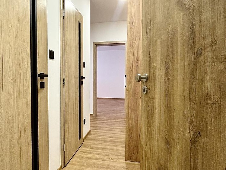 Pronájem bytu 1+1 37 m² - foto 7