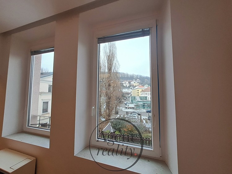 Pronájem bytu 2+kk 62 m² - foto 5