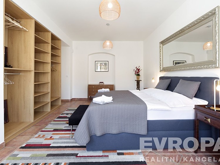 Pronájem bytu 3+1 95 m² - foto 4
