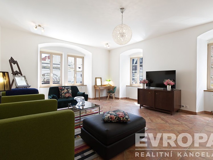 Pronájem bytu 3+1 95 m² - foto 7