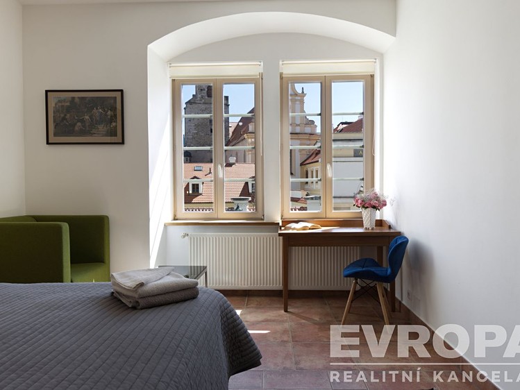 Pronájem bytu 3+1 95 m² - foto 5
