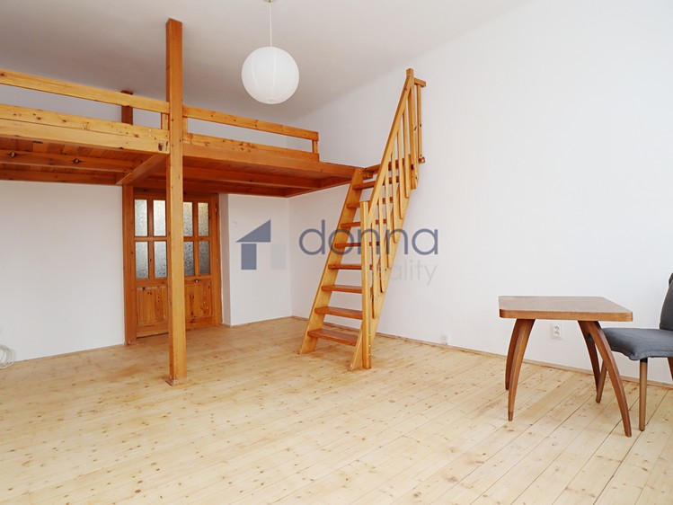 Pronájem bytu 1+1 43 m² (Jednopodlažní) - foto 2