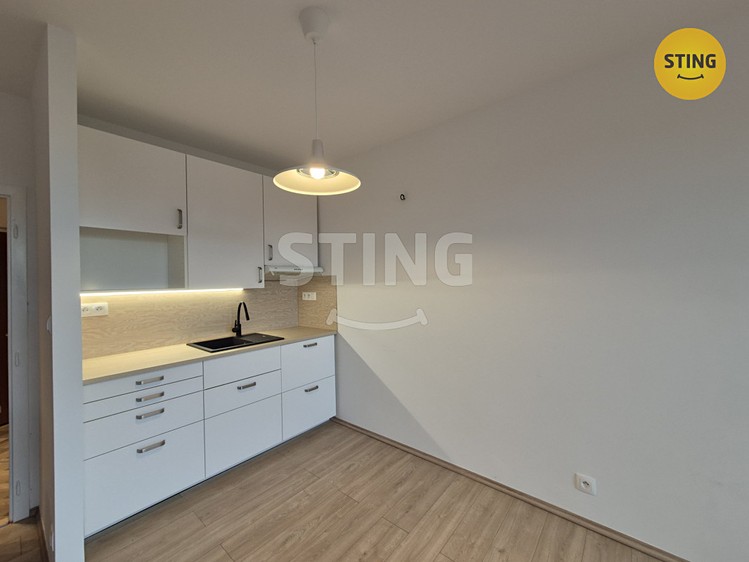Pronájem bytu 1+kk 28 m² - foto 6