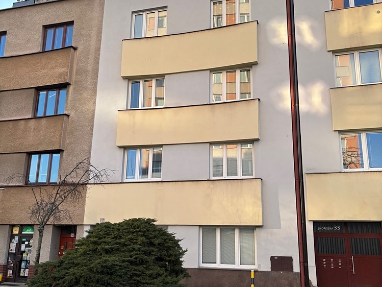 Pronájem bytu 2+kk 45 m² - foto 1