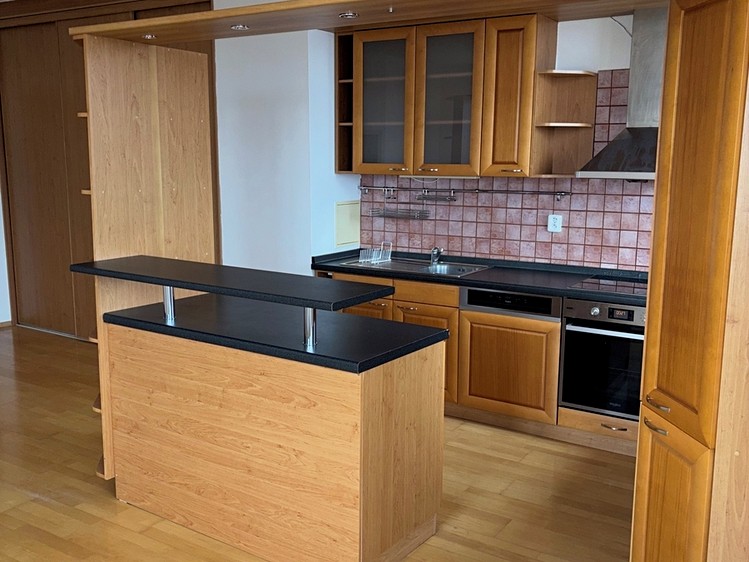 Pronájem bytu 2+kk 75 m² (Podkrovní) - foto 7