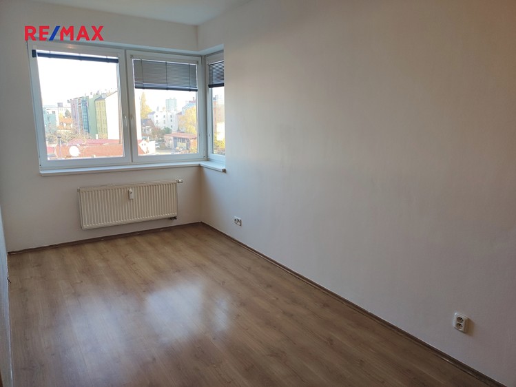 Pronájem bytu 2+kk 41 m² - foto 5