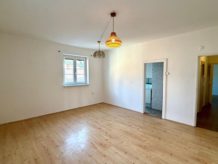 Pronájem bytu 2+1 56 m² - foto 2