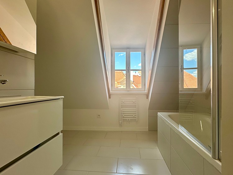 Pronájem bytu 3+kk 70 m² (Podkrovní) - foto 3