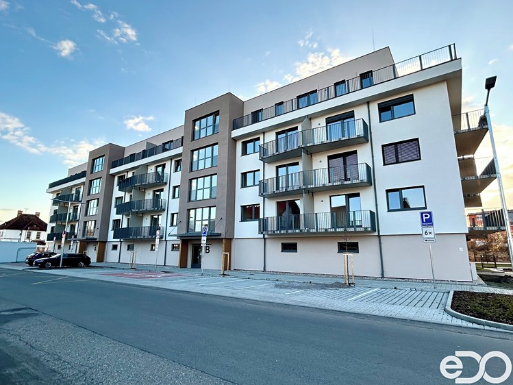 Pronájem bytu 2+kk 55 m² - foto 1