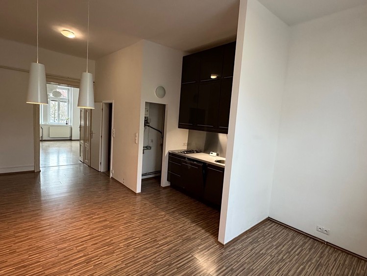 Pronájem bytu 2+kk 60 m² - foto 2