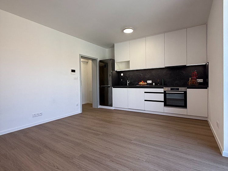 Pronájem bytu 2+kk 38 m² (Jednopodlažní) - foto 2