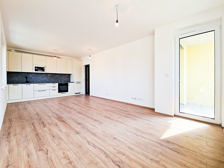 Pronájem bytu 2+kk 60 m² (Jednopodlažní) - foto 1
