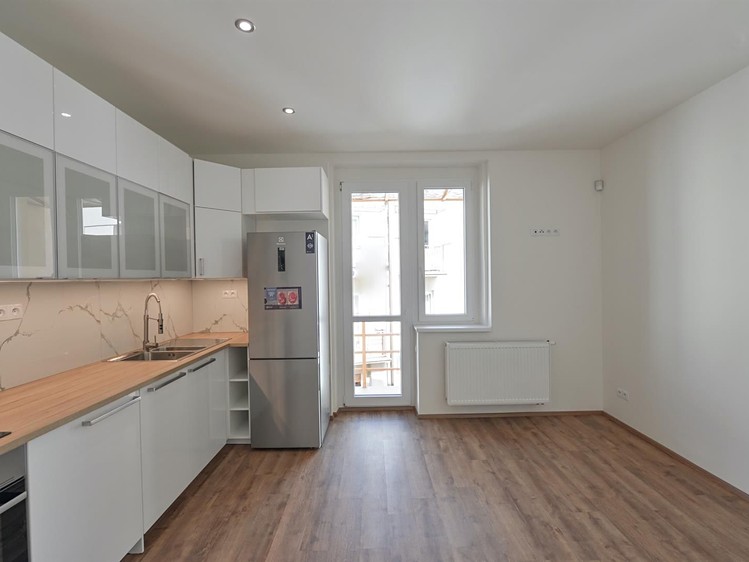 Pronájem bytu 3+1 103 m² - foto 6