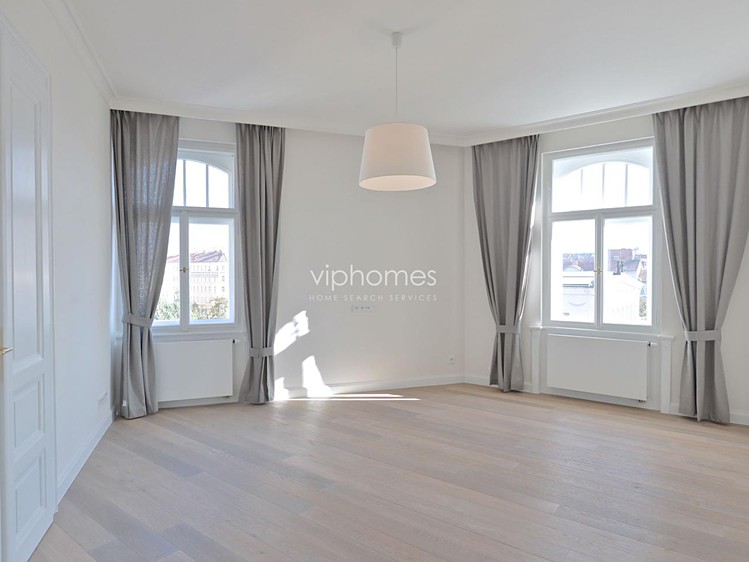 Pronájem bytu 3+kk 137 m² - foto 4