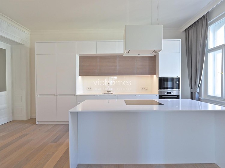 Pronájem bytu 3+kk 137 m² - foto 7
