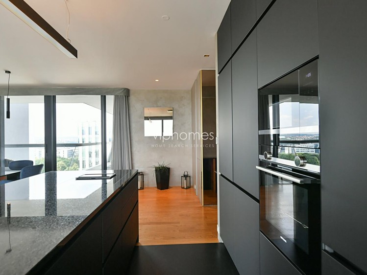 Pronájem bytu 4+kk 141 m² - foto 6