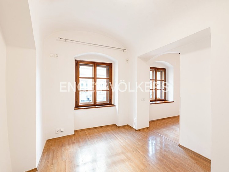 Pronájem bytu 2+1 65 m² - foto 3