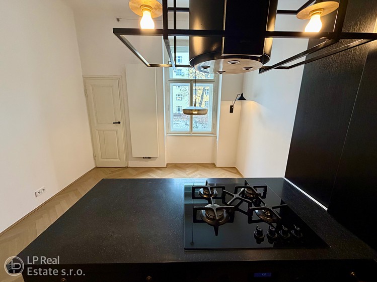 Pronájem bytu 3+kk 78 m² - foto 3