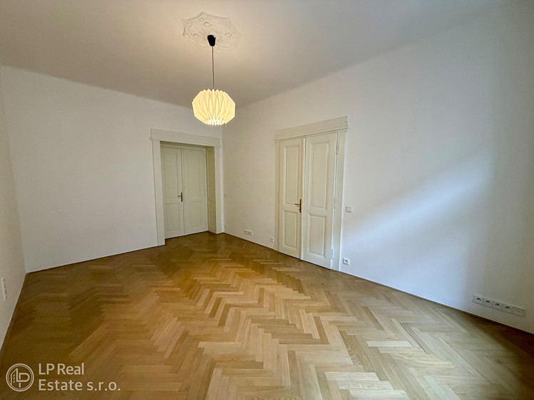 Pronájem bytu 3+kk 78 m² - foto 8