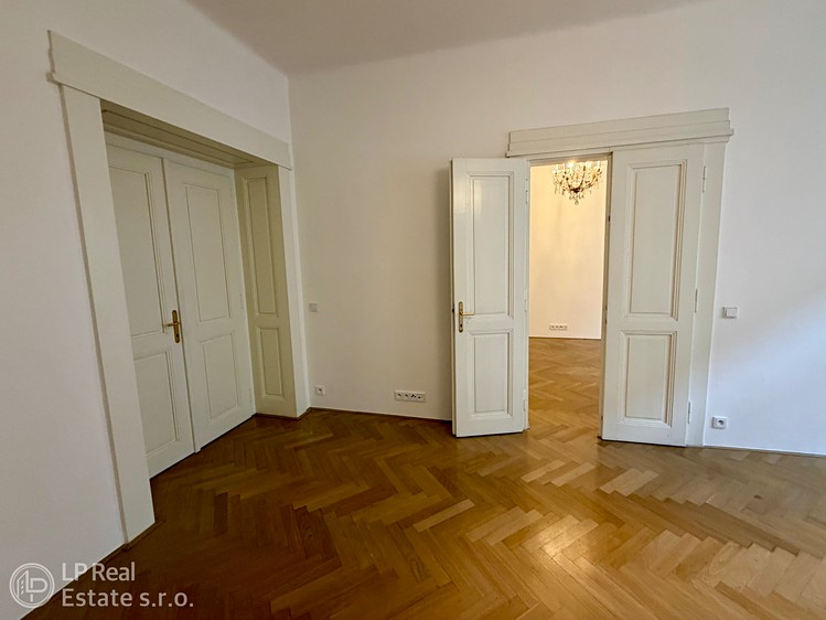 Pronájem bytu 3+kk 78 m² - foto 7