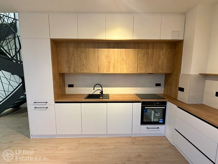 Pronájem bytu 4+kk 128 m² (Mezonet) - foto 7