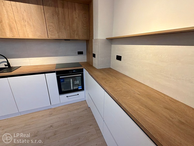 Pronájem bytu 4+kk 128 m² (Mezonet) - foto 8