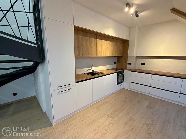 Pronájem bytu 4+kk 128 m² (Mezonet) - foto 5