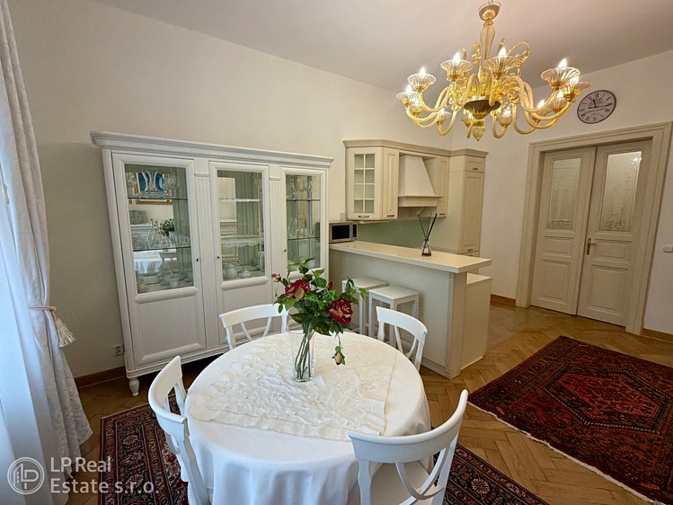 Pronájem bytu 3+kk 79 m² - foto 3