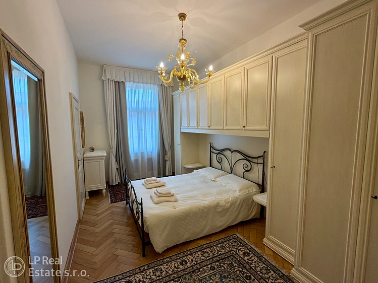 Pronájem bytu 3+kk 79 m² - foto 2