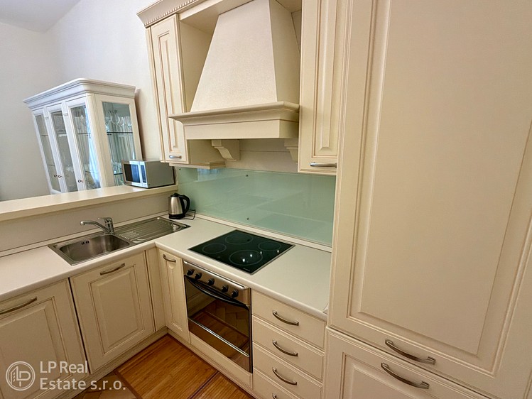 Pronájem bytu 3+kk 79 m² - foto 5