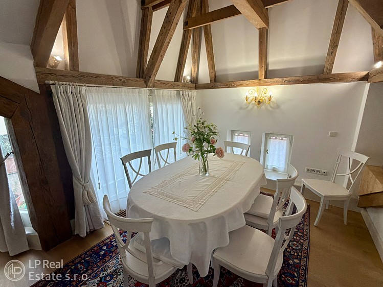 Pronájem bytu 3+kk 127 m² (Mezonet) - foto 3